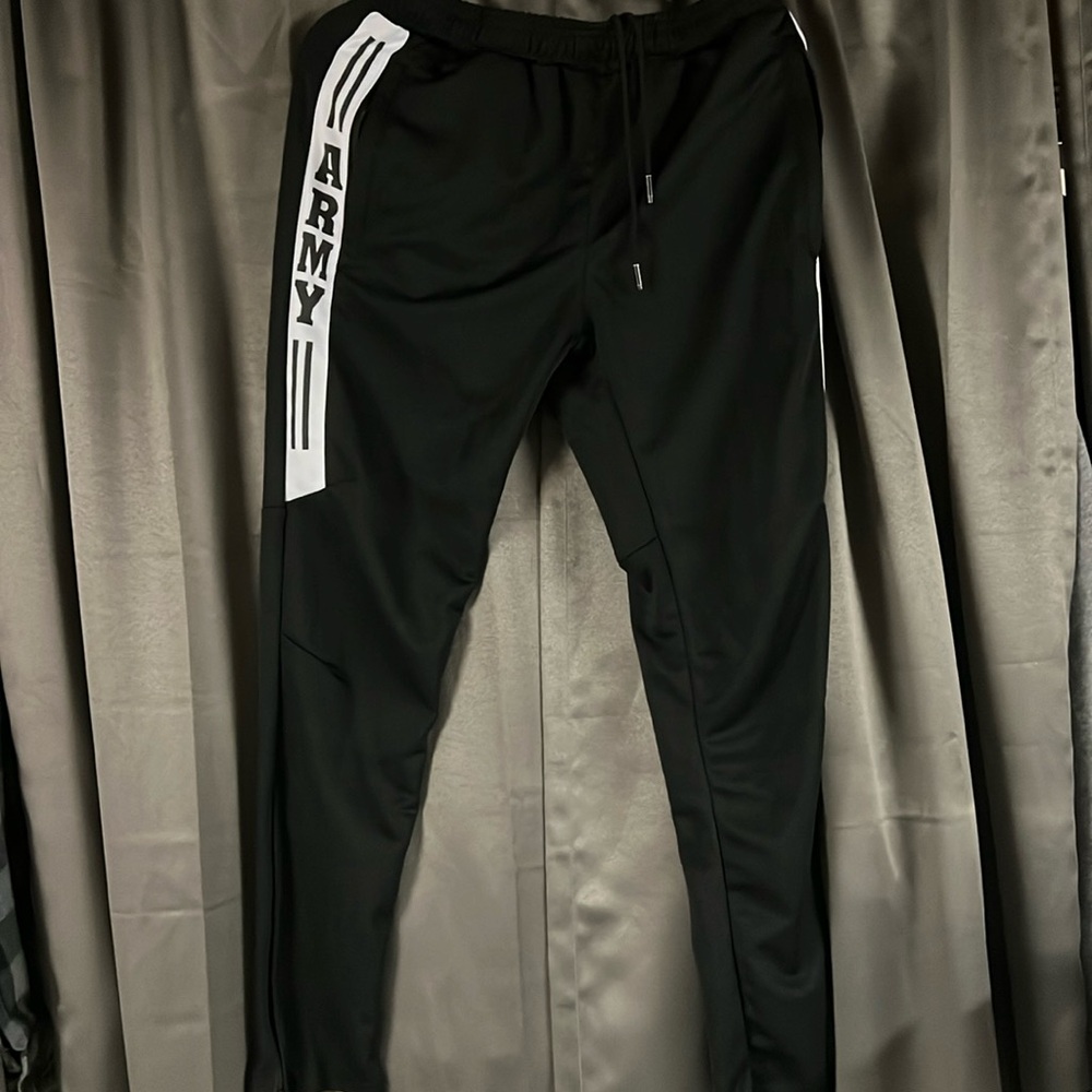 Medium army sweatpants